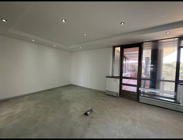 313M² OFFICE TO LET IN WOODMEAD